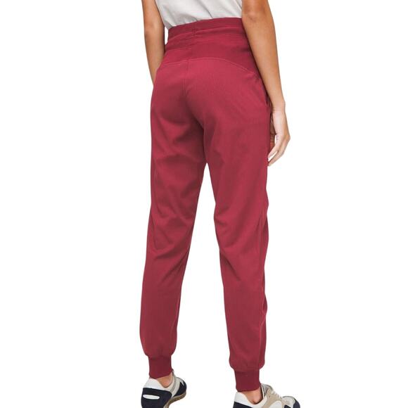 Lululemon Dance Studio Jogger Chianti Women's Size 6 in Good Used Condition - Picture 2 of 8